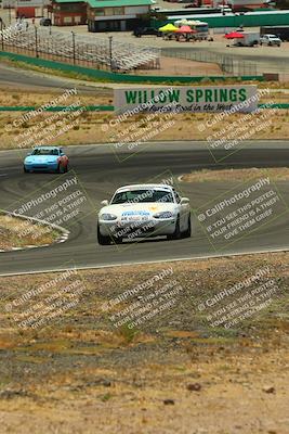 media/May-31-2025-CalClub SCCA (Sat) [[2c1a04e1ee]]/Qualifying/Group 5/Turn 4/